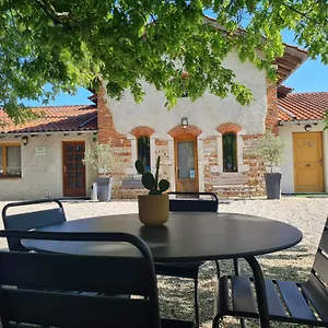 Domaine Du Cuiset - Gite Du Four A Pain , Saint-André-sur-Vieux-Jonc France
